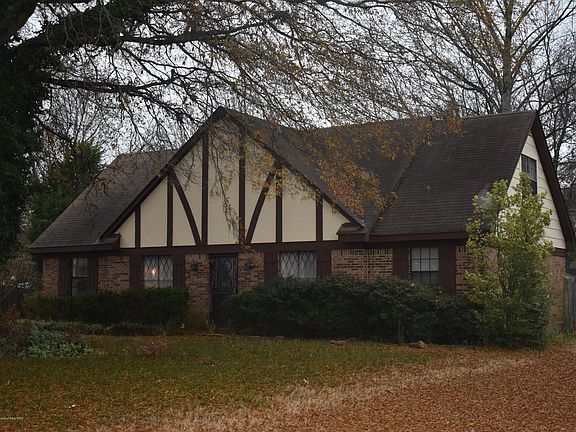 2nd image of 7625 Brookwood Pl