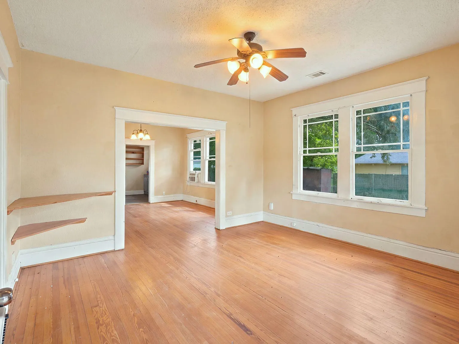 2 bed, 1.0 bath, 1625 sqft, $950 — Photo 3