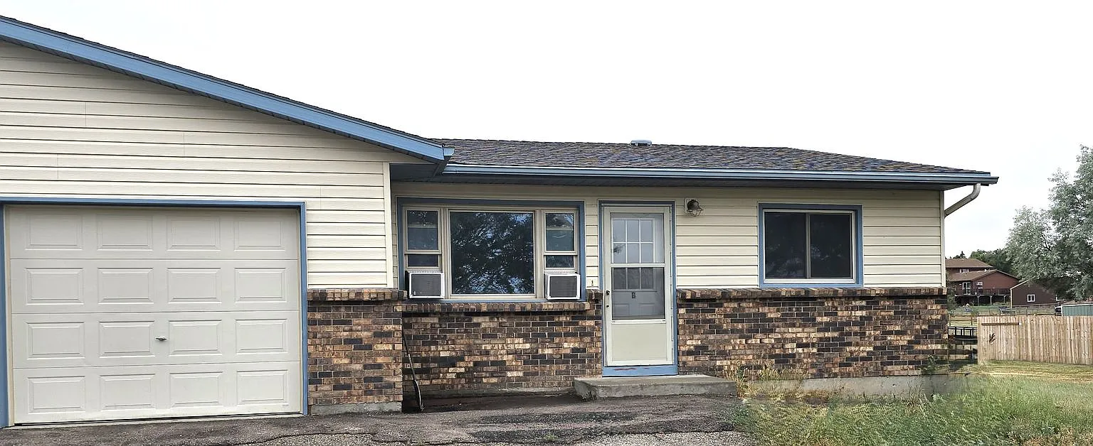 8200 Ptarmigan Ave Unit B — Photo 1