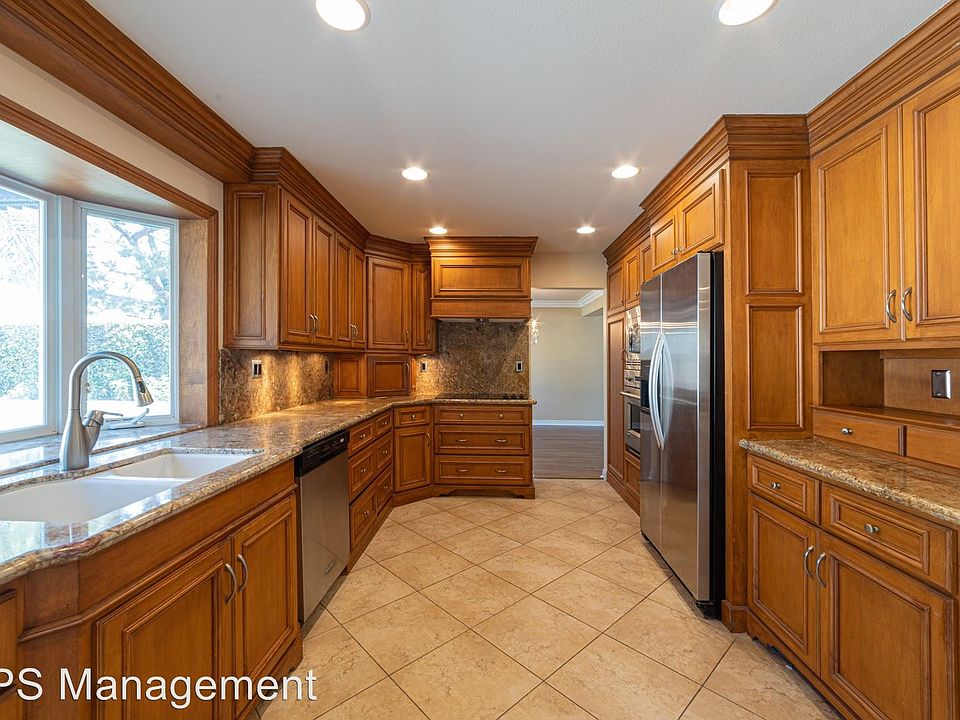 1st image of 5455 Vista Sierra