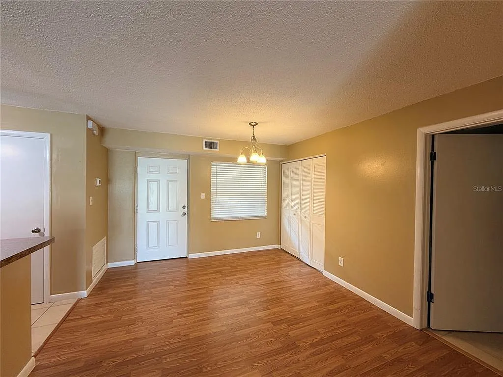 2 bed, 2.0 bath, 1148 sqft, $1,200 — Photo 3