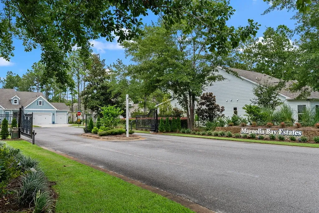 5 bed, 2895 sqft, $3,800 — Photo 2