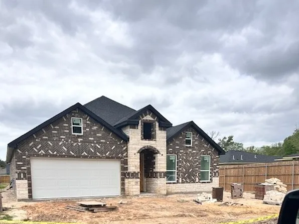 600 Lucas Dr, Athens, TX 75751