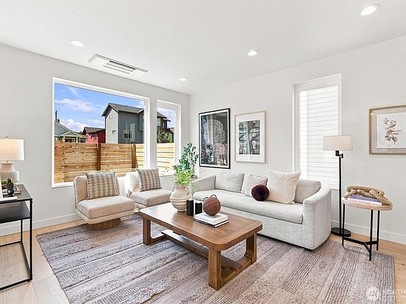 3rd image of 2648 41st Avenue SW