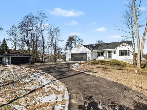 2821-14 Mile Rd NE, Sparta, MI 49345