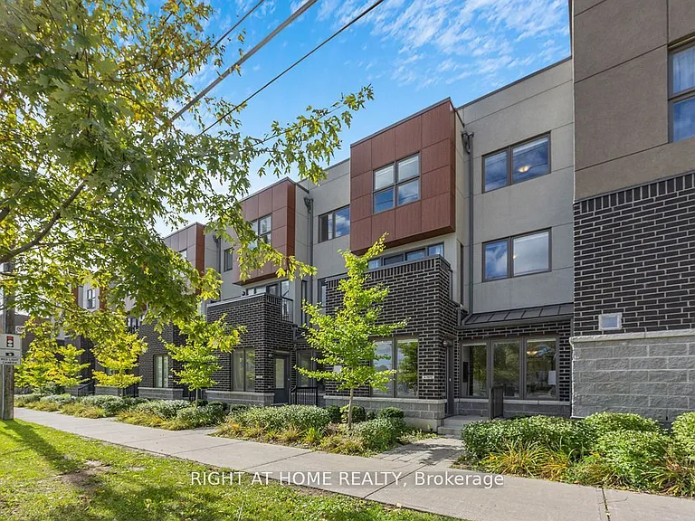 1970A Victoria Park Ave #24 — Photo 1