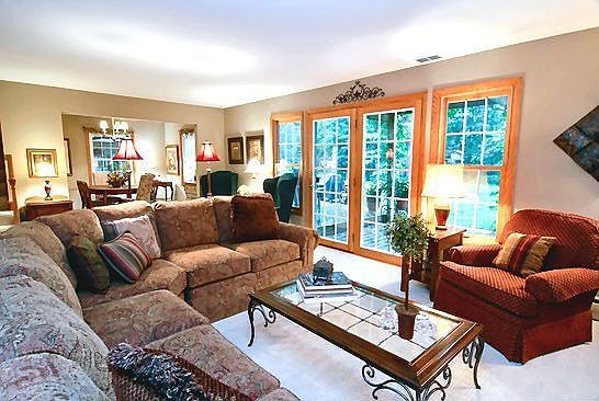 Note the huge door to the backyard