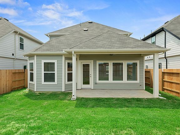 5th image of 32407 Sunbeam Dr