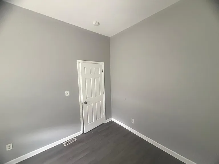 609 McDonough St #1 — Photo 14