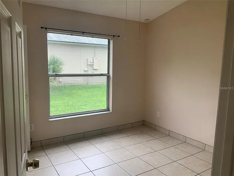 1705 Chatham Cir — Photo 6