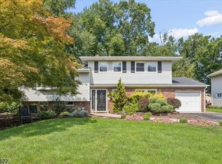 11 Surrey Ln, Springfield Twp., NJ 07081
