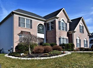 119 Avondale Dr, North Wales, PA 19454