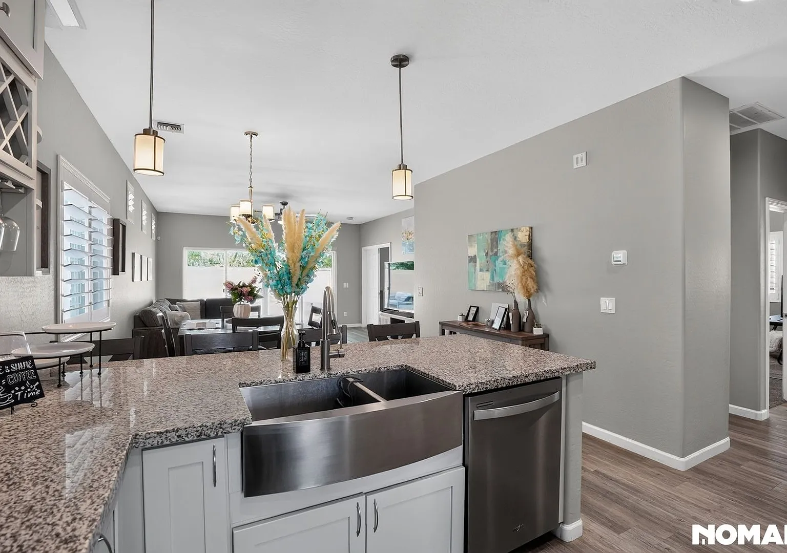 Charming 3BR House in Phoenix — Photo 3
