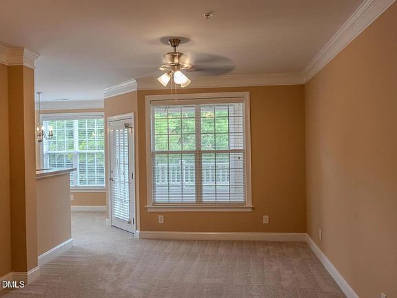 3rd image of 822 Providence Glen Dr