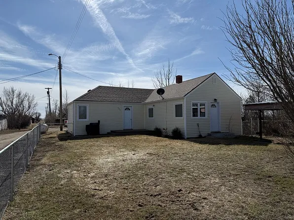 202 2nd Ave W, Flaxville, MT 59222