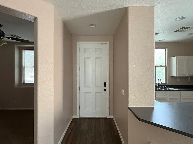 5253 Pendergrass St — Photo 3