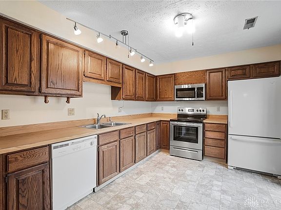 3rd image of 8603 Sea Pines Ln