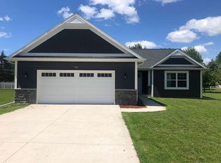 7923 N River Rd, Freeland, MI 48623