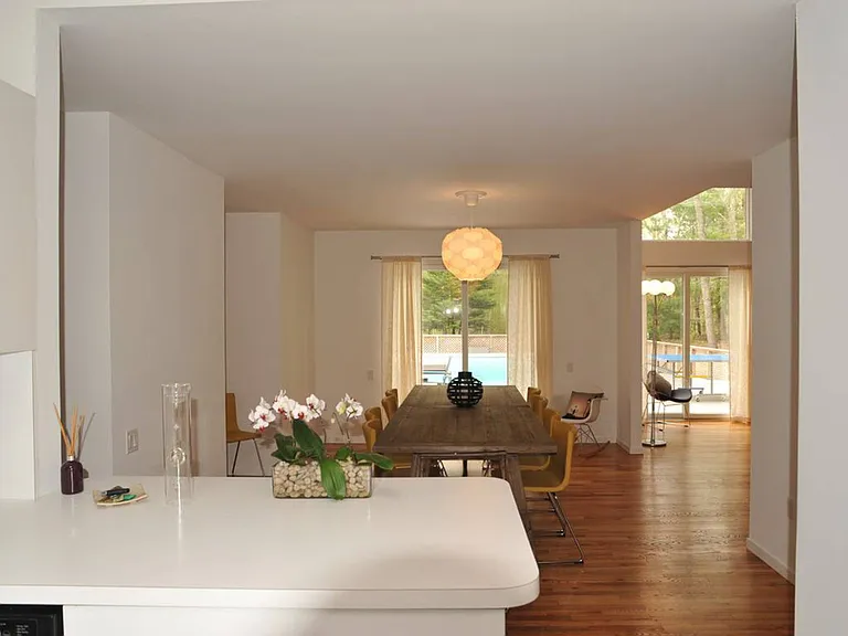 8 Sulky Cir — Photo 5