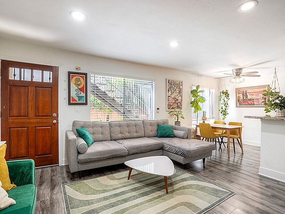 5th image of 4075 Marlborough Ave