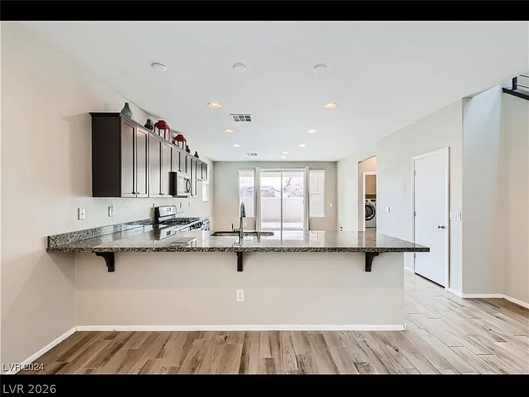 43 Heathrow Lake Ave — Photo 34