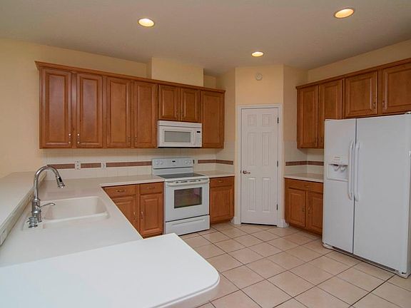 5th image of 8808 Cameron Crest Dr