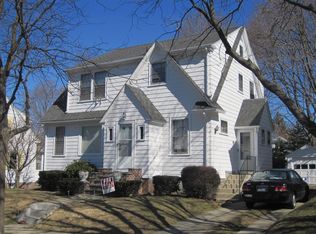 68 Mountain Ave, Riverside, RI 02915