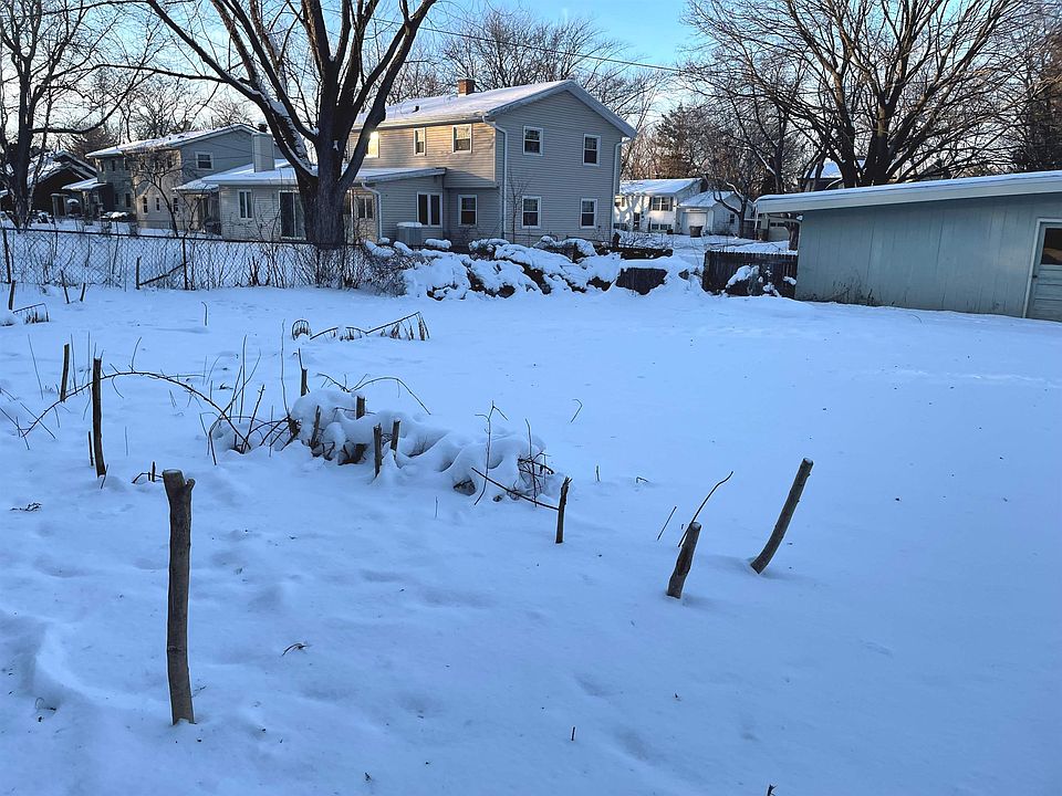 2nd image of 5925 Mayhill Dr
