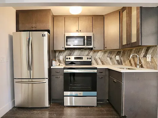 Rented by Hagstrom Management Inc | media 14