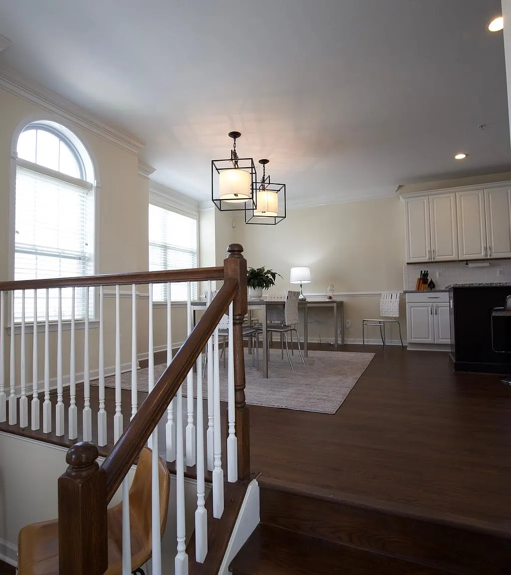 3 bed, 3.5 bath, 3120 sqft, $3,650 — Photo 4