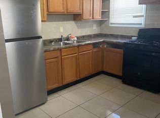 2036 Willard St, Gary, IN 46404