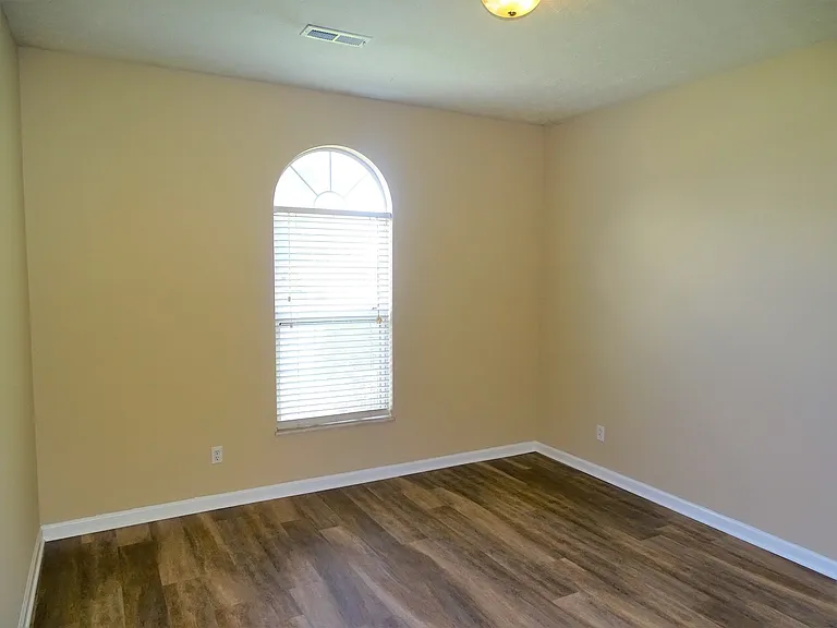 8518 Lawnpark Dr — Photo 10