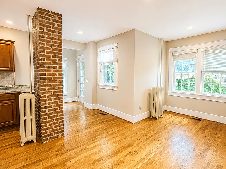 375 E Maine Ave — Photo 10