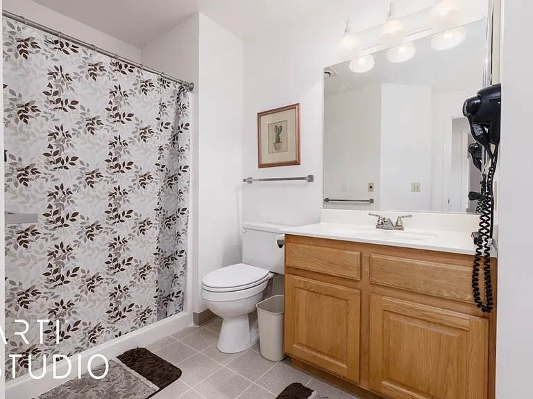555 Highland Dr #209 — Photo 6