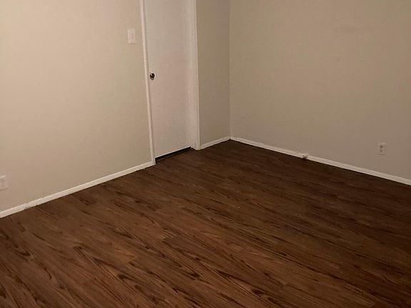 3rd image of 804 Kingswood Ave