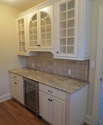 4th image of 106 Rockford Grove Ln #8