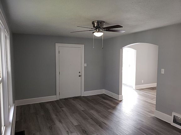 5th image of 721 Albemarle Ave