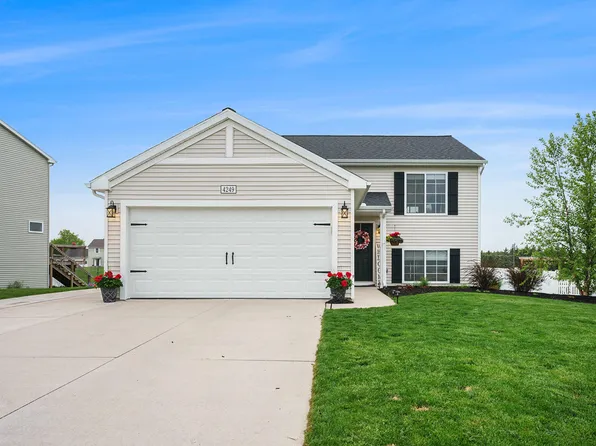 4249 Shetland Dr, Hudsonville, MI 49426