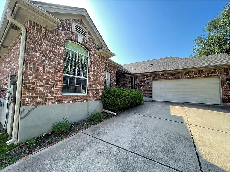 16901 Ennis Trl — Photo 40