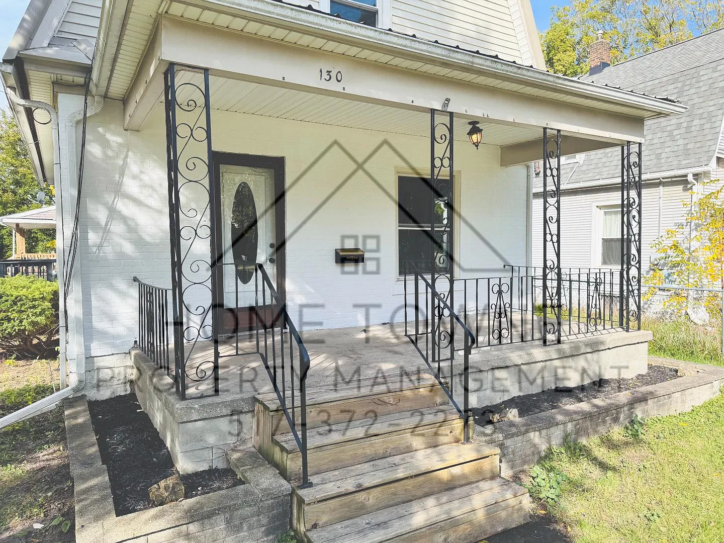 130 Lathrop St — Photo 2