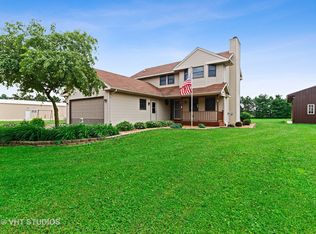 8843 E 5000n Rd, Grant Park, IL 60940