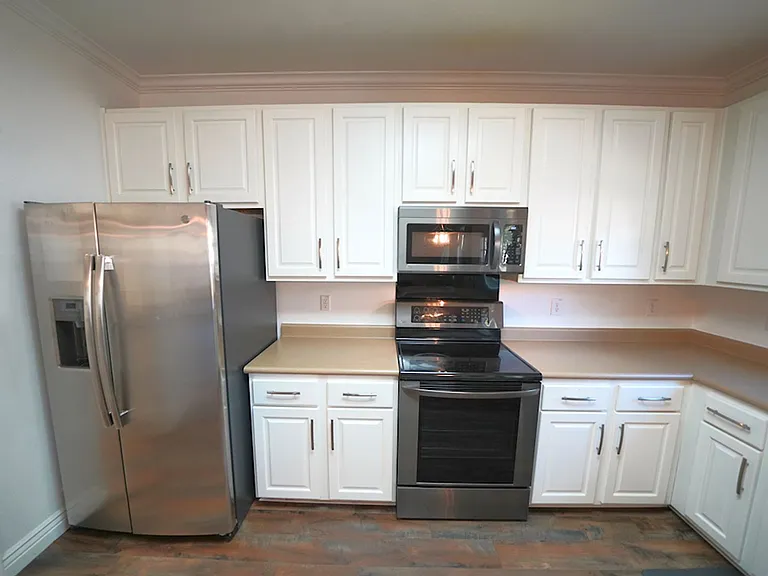 136 Earhart Ln — Photo 21