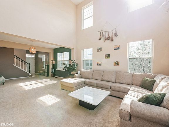 4th image of 2981 Strauss Ct