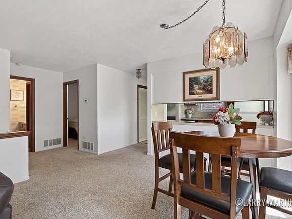 3rd image of 3288 Cambridge St SE #9