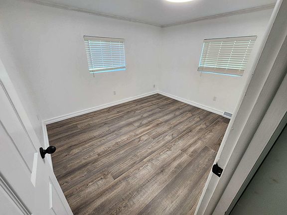 5th image of 1418 Spring Ln
