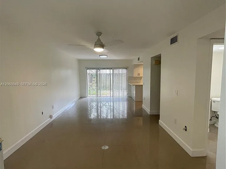 12370 SW 52nd Pl — Photo 2