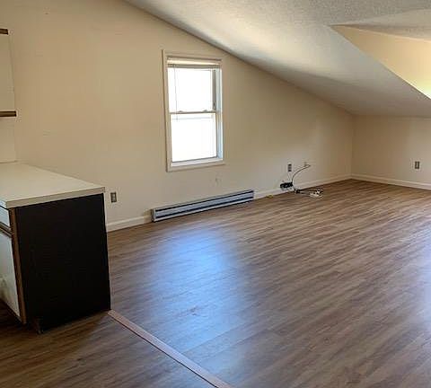 4th image of 93 Beacon Ave #3A