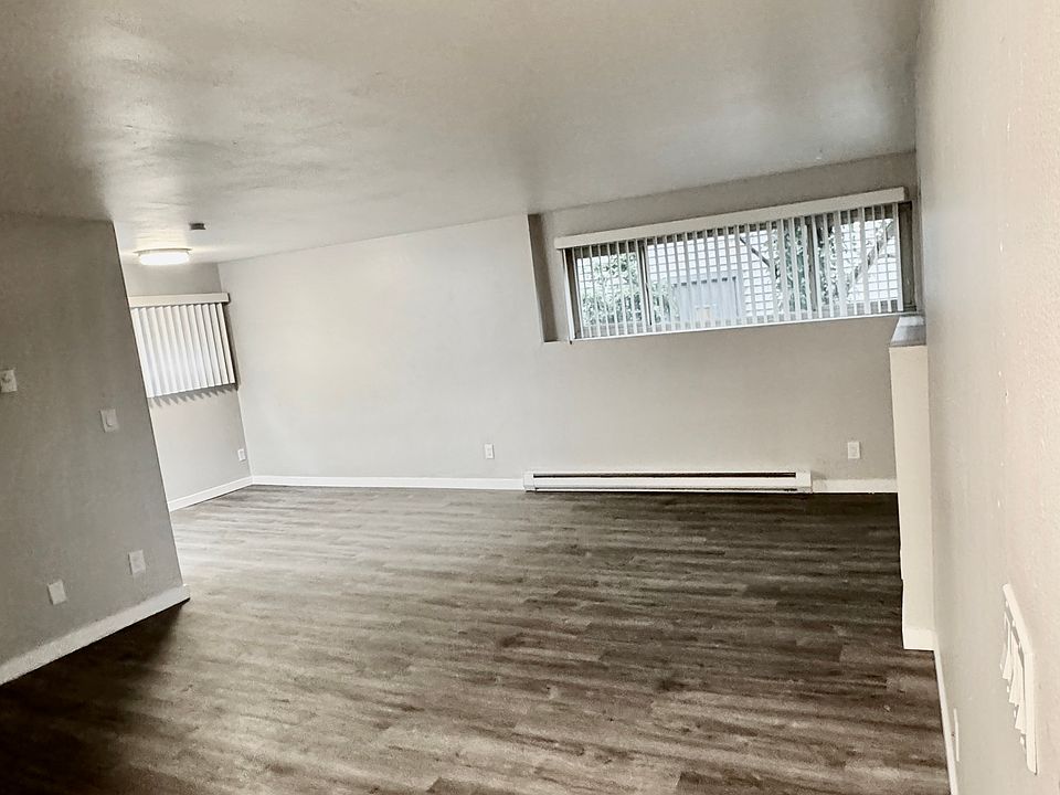 1st image of 2415 8th Ave N #7