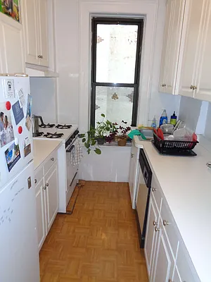 Rented by Metropolitan Equities | media 20