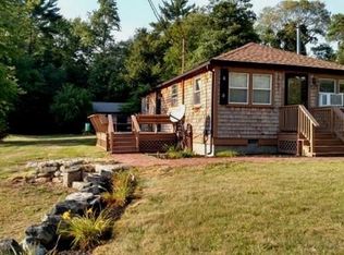 28 Lake St, Halifax, MA 02338